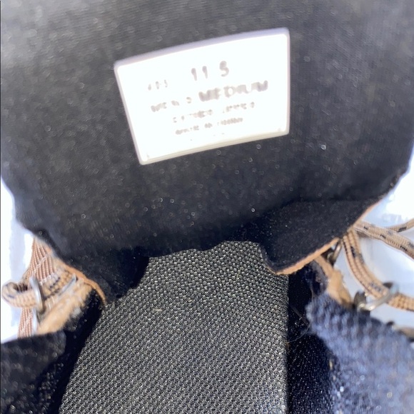 Brown and Black Rugged Outdoor Boots with Reinforced Toe - Picture 6 of 10